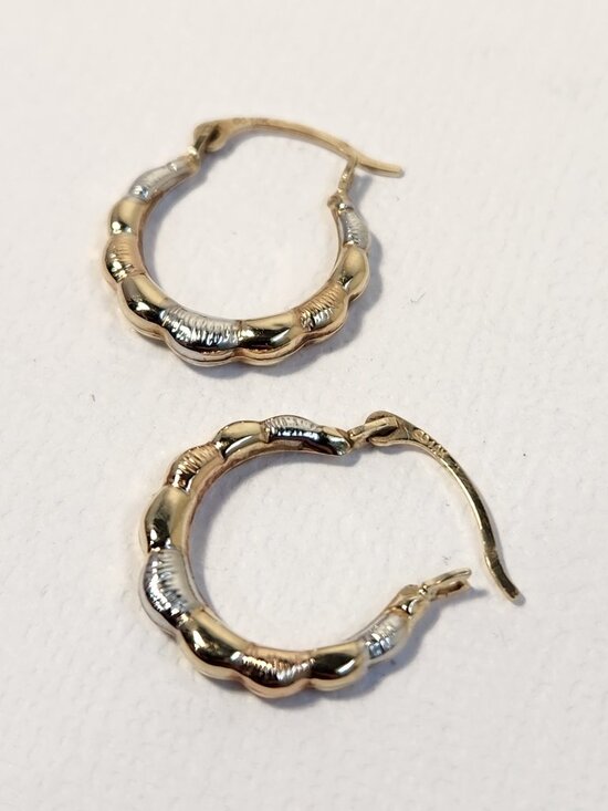 Estate Jewelry - Gorgeous VTG 1980's Solid 10k Tri-Color Gold Bamboo Hoop Earrings 12mm